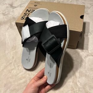 Women’s size 8 Summer Sandal